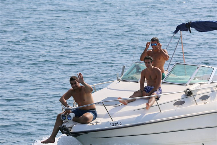 Summer Cloud 961 Boat Part 2